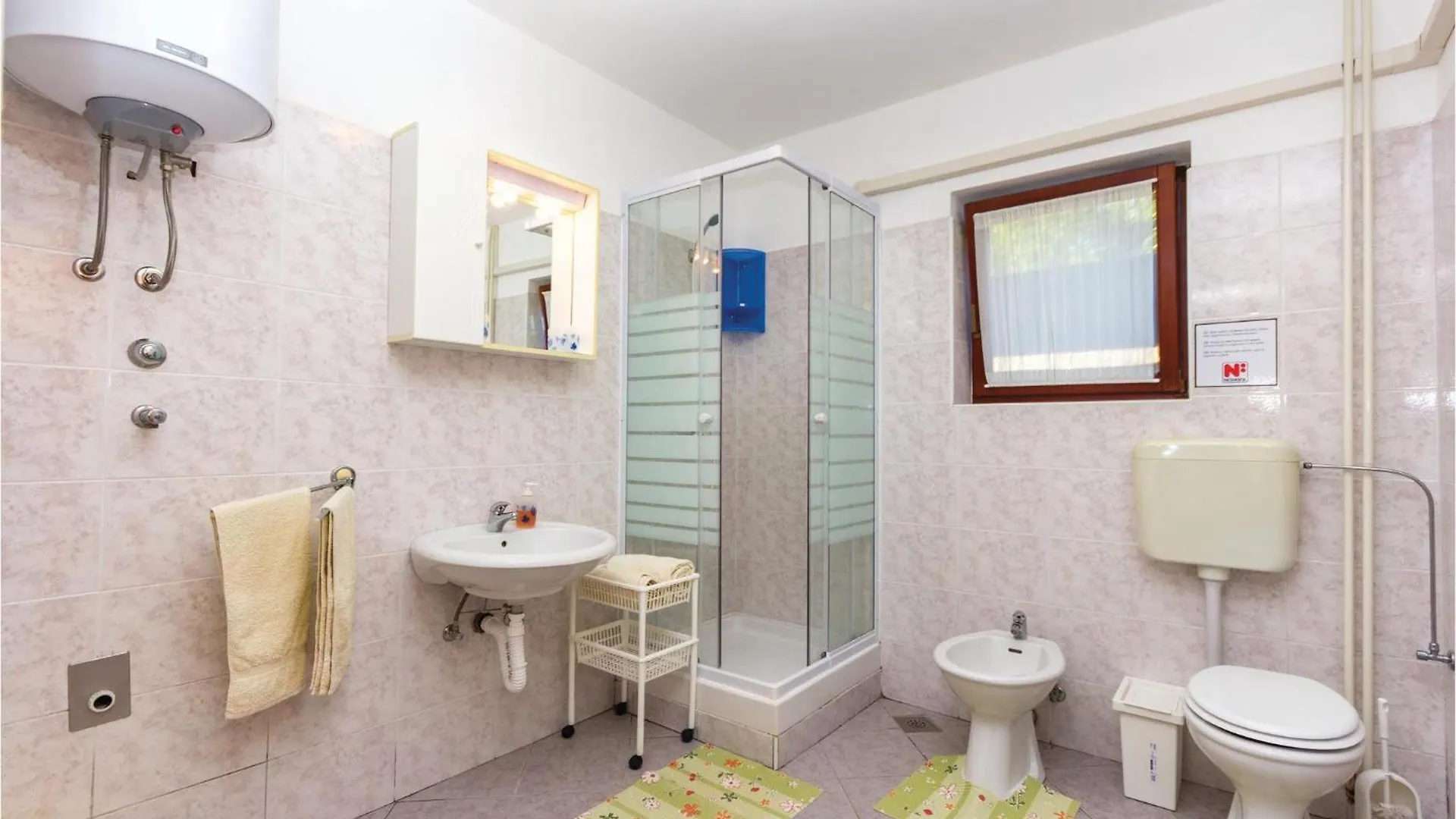 Nice Apartment In Pula With Kitchen