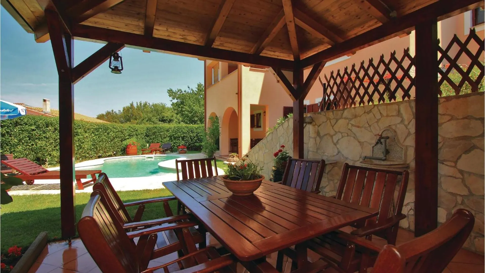 Nice Apartment In Pula With Kitchen