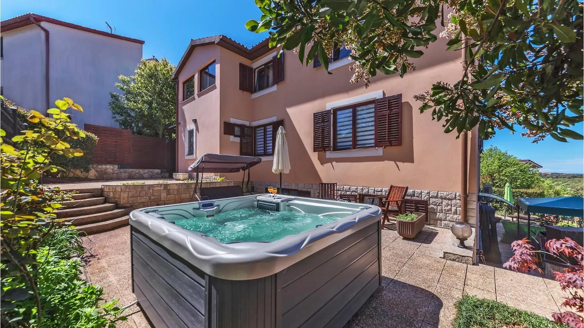 Nice Apartment In Pula With Kitchen