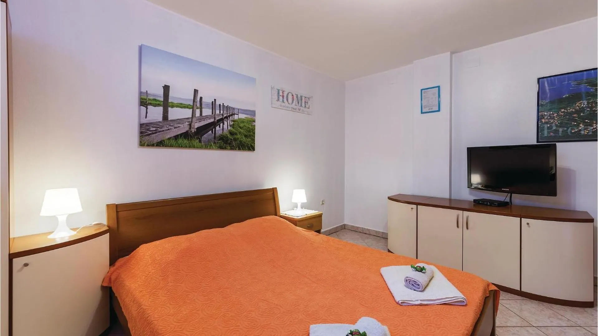 Nice Apartment In Pula With Kitchen